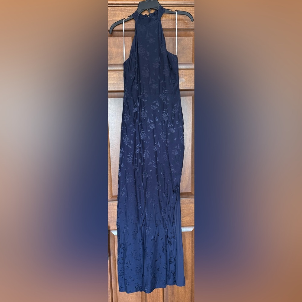 💙NWOT- Lulus Satin Jacquard Navy Blue Halter Maxi Dress, size XS